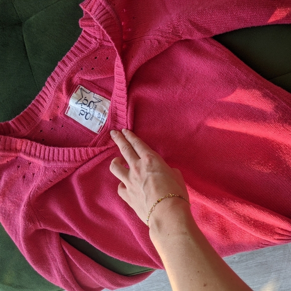 Pink sweater - Picture 2 of 2